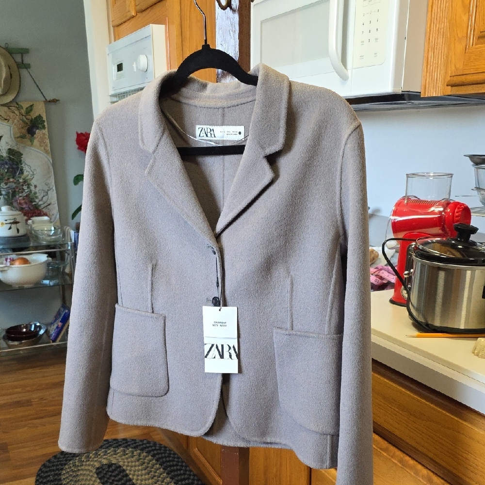 Zara Women's Taupe Blazer